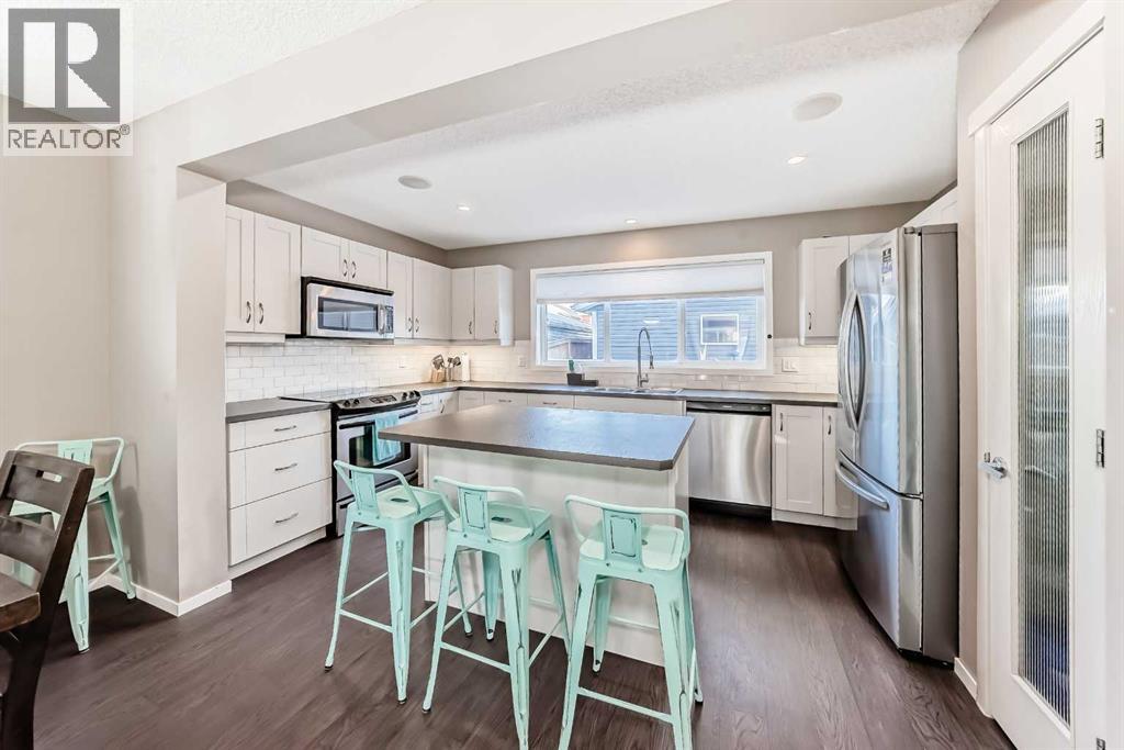 145 River Heights Crescent, Cochrane