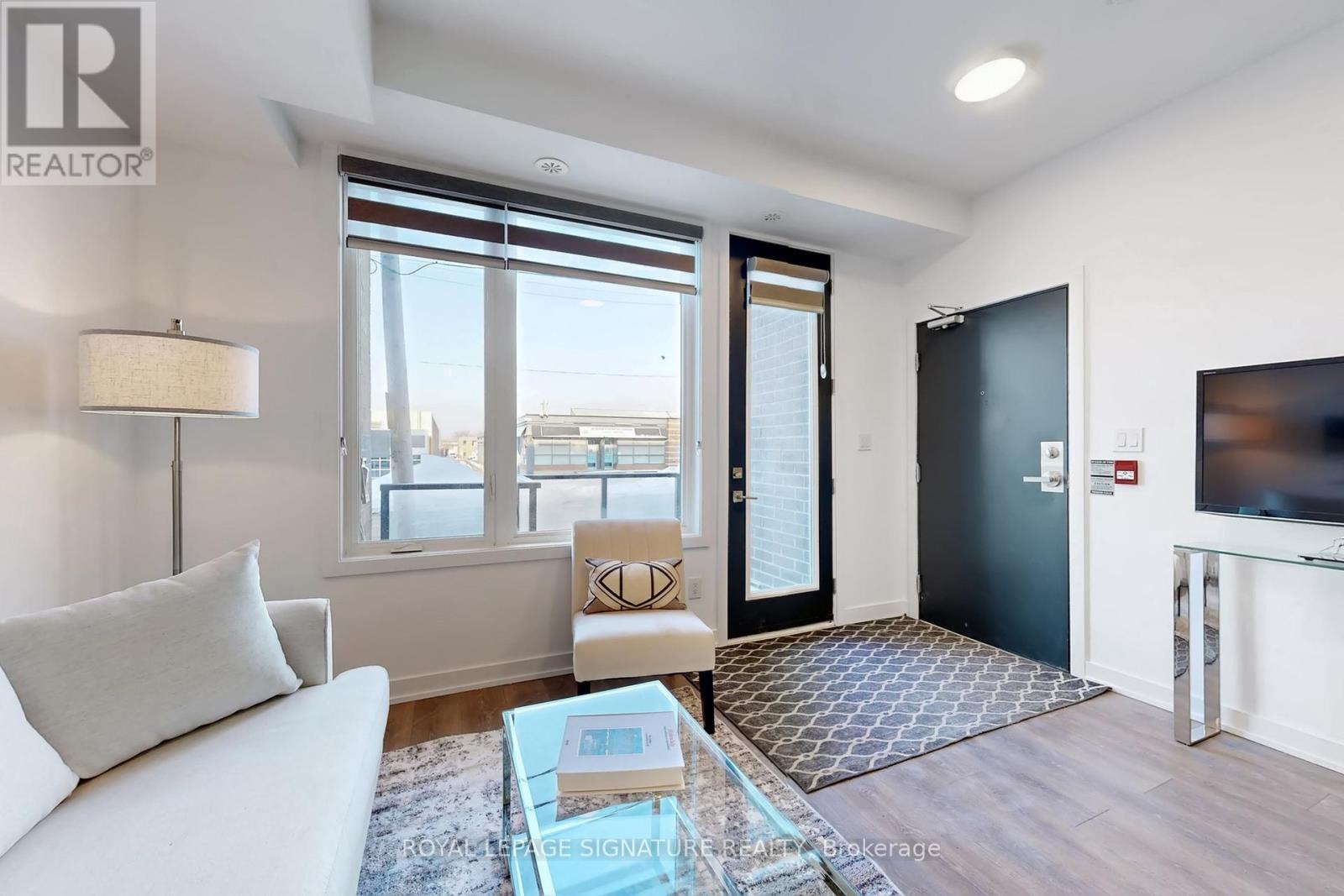 1 - 1455 O'CONNOR DRIVE - Photo 3 of 43, Toronto (O'Connor-Parkview), Ontario