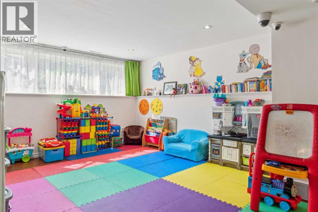 Single Family House Bi-level for Sale in  Haddon Road SW Haysboro Calgary 