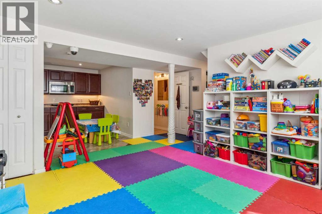 Single Family House Bi-level for Sale in  Haddon Road SW Haysboro Calgary 