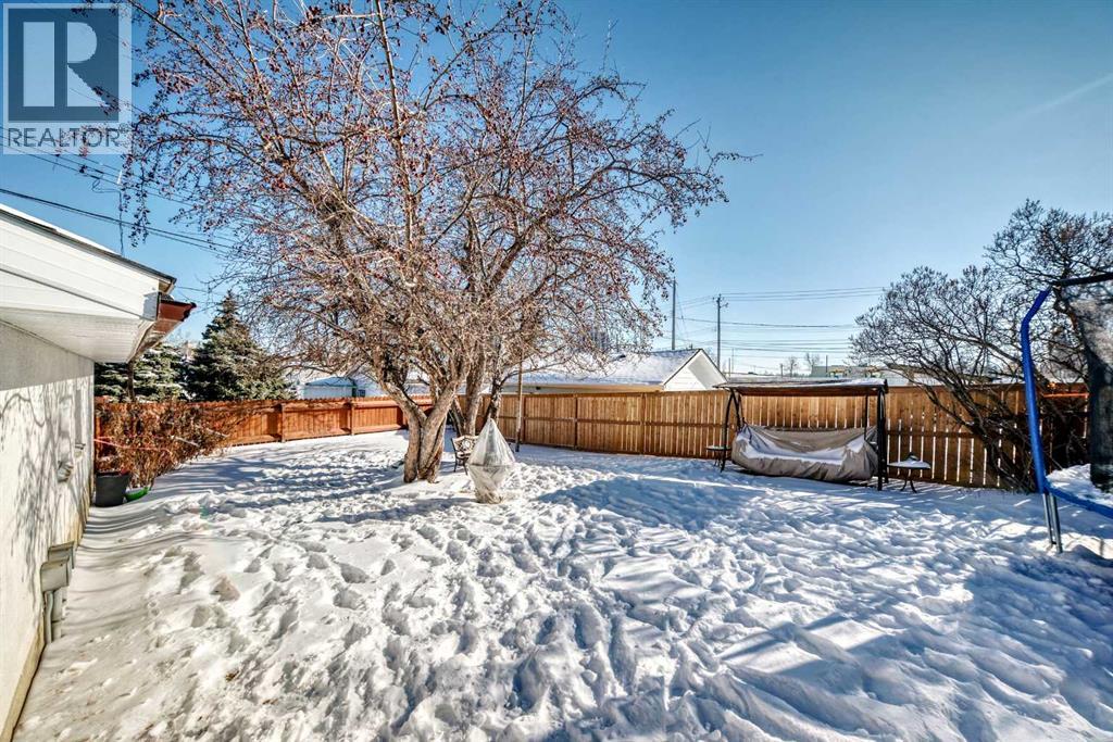 Single Family House Bi-level for Sale in  Haddon Road SW Haysboro Calgary 