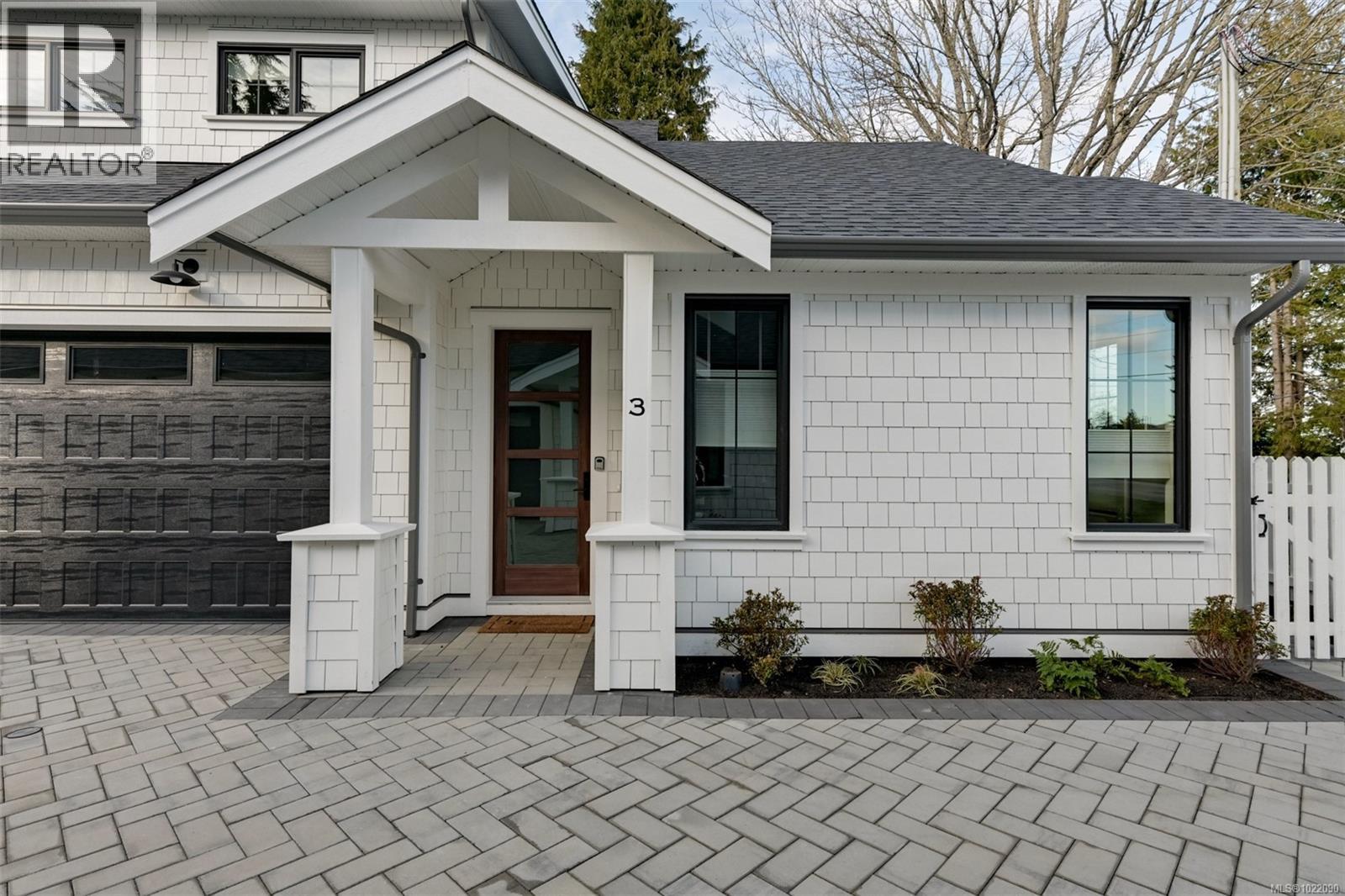 #3 5032 Wesley Rd - 2