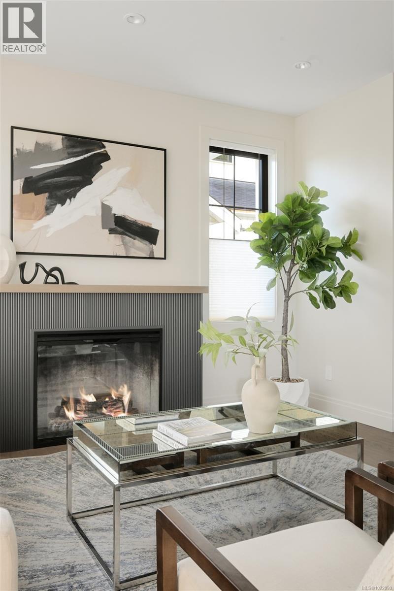 3 5032 Wesley Road, Saanich