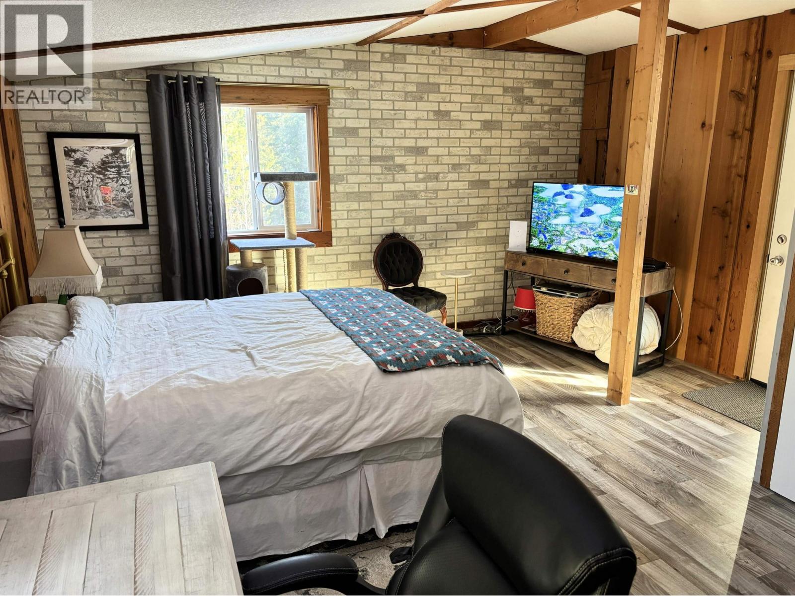 42 BROUSSEAU ROAD - 25