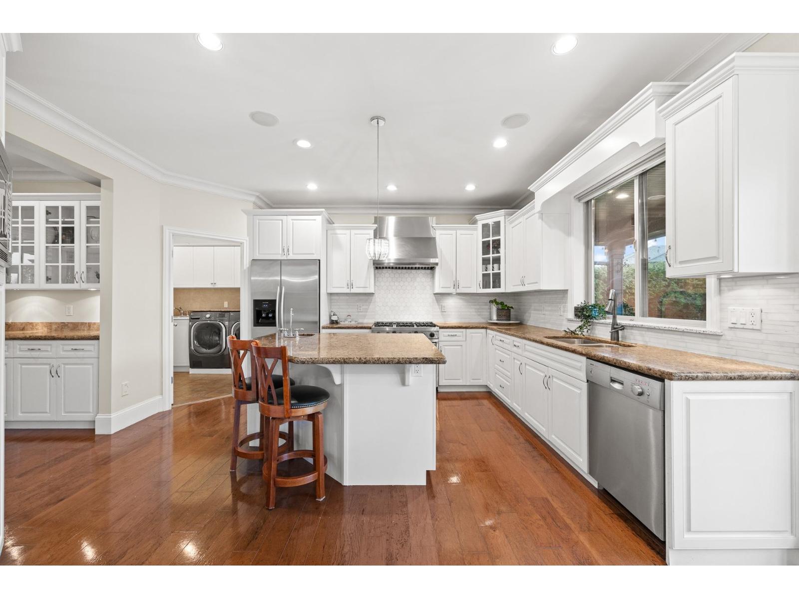 15963 DEVONSHIRE DRIVE, Surrey