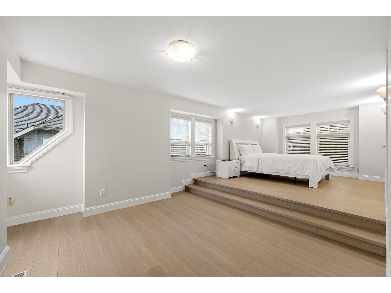 15963 DEVONSHIRE DRIVE, Surrey