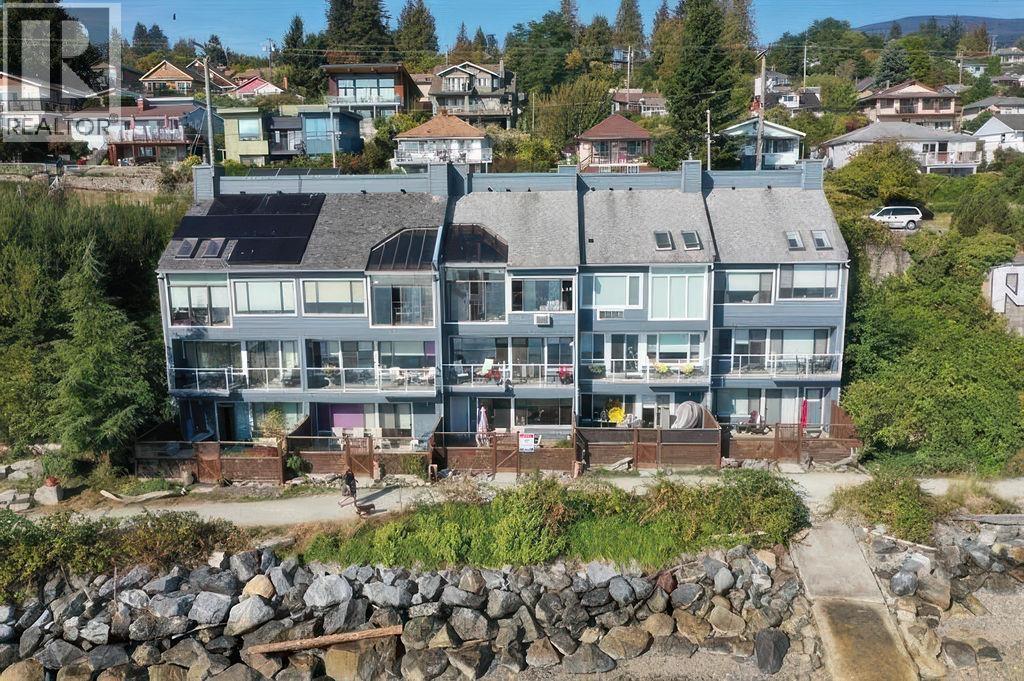 508 MARINE DRIVE, Gibsons