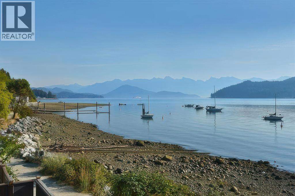 508 MARINE DRIVE - Photo 2 of 22, Gibsons, British Columbia
