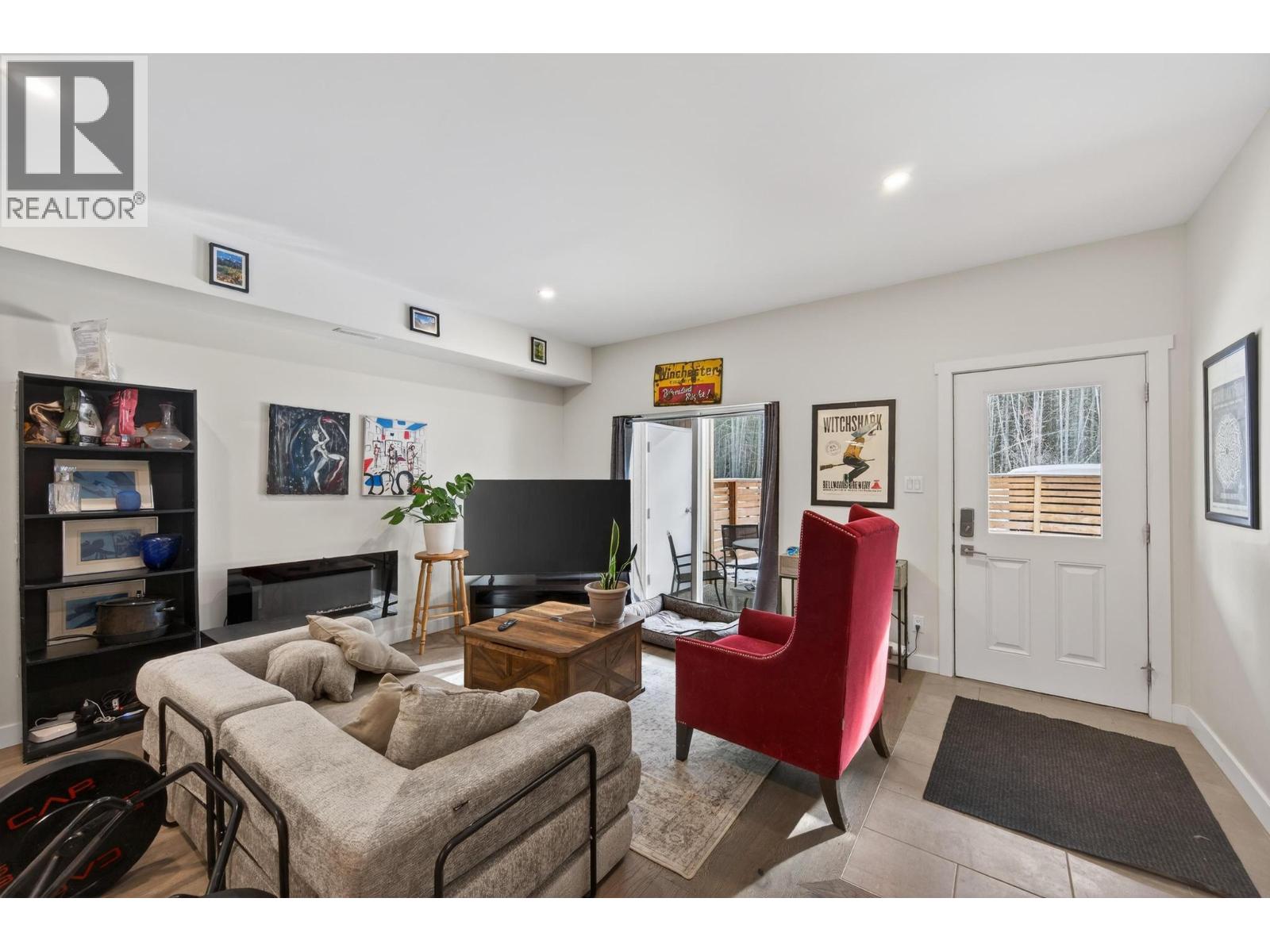 #8 1512 GRANITE DRIVE - 5