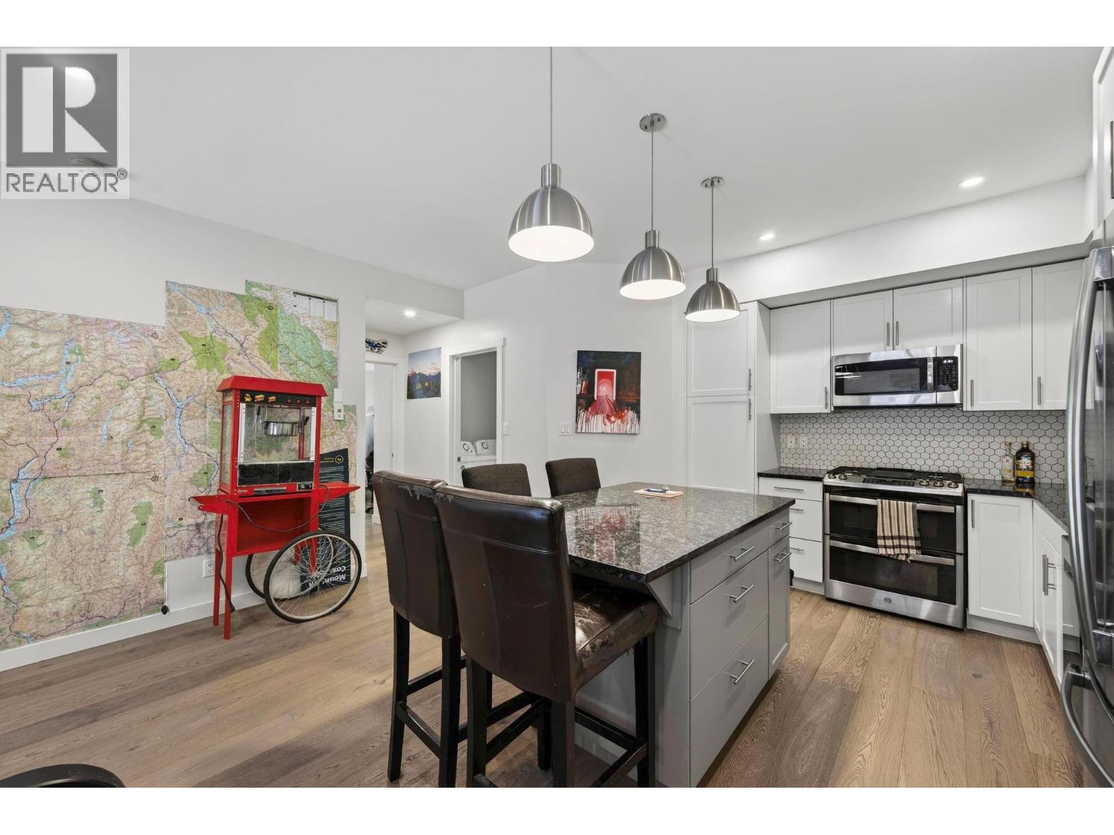 #8 1512 GRANITE DRIVE - 8