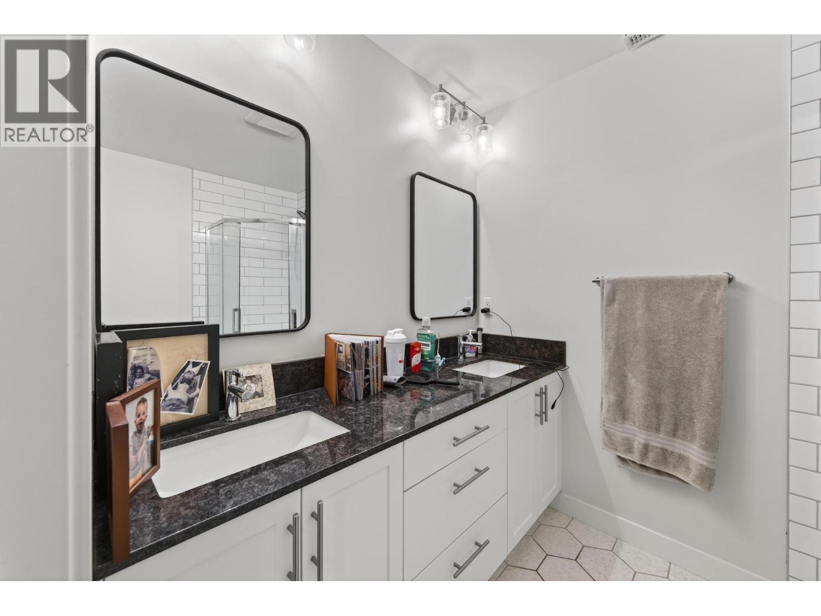 #8 1512 GRANITE DRIVE - 16