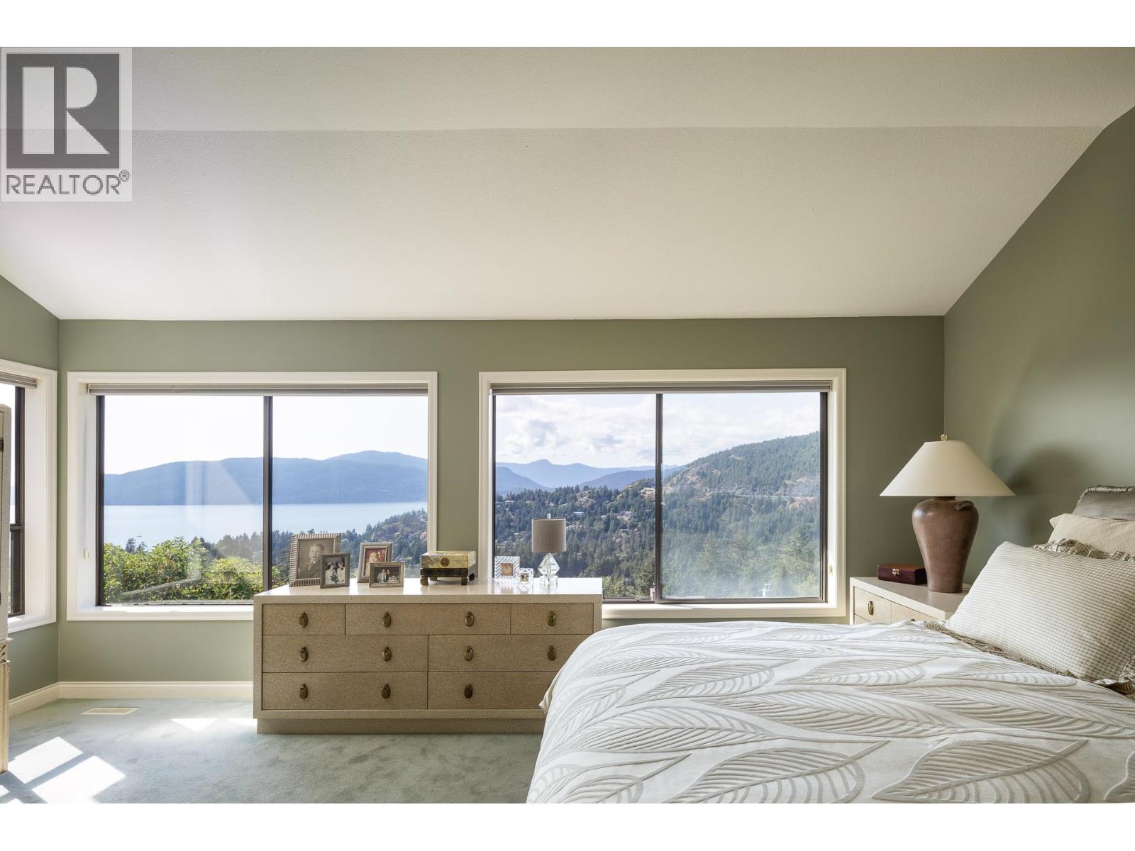 5267 ASPEN DRIVE, West Vancouver