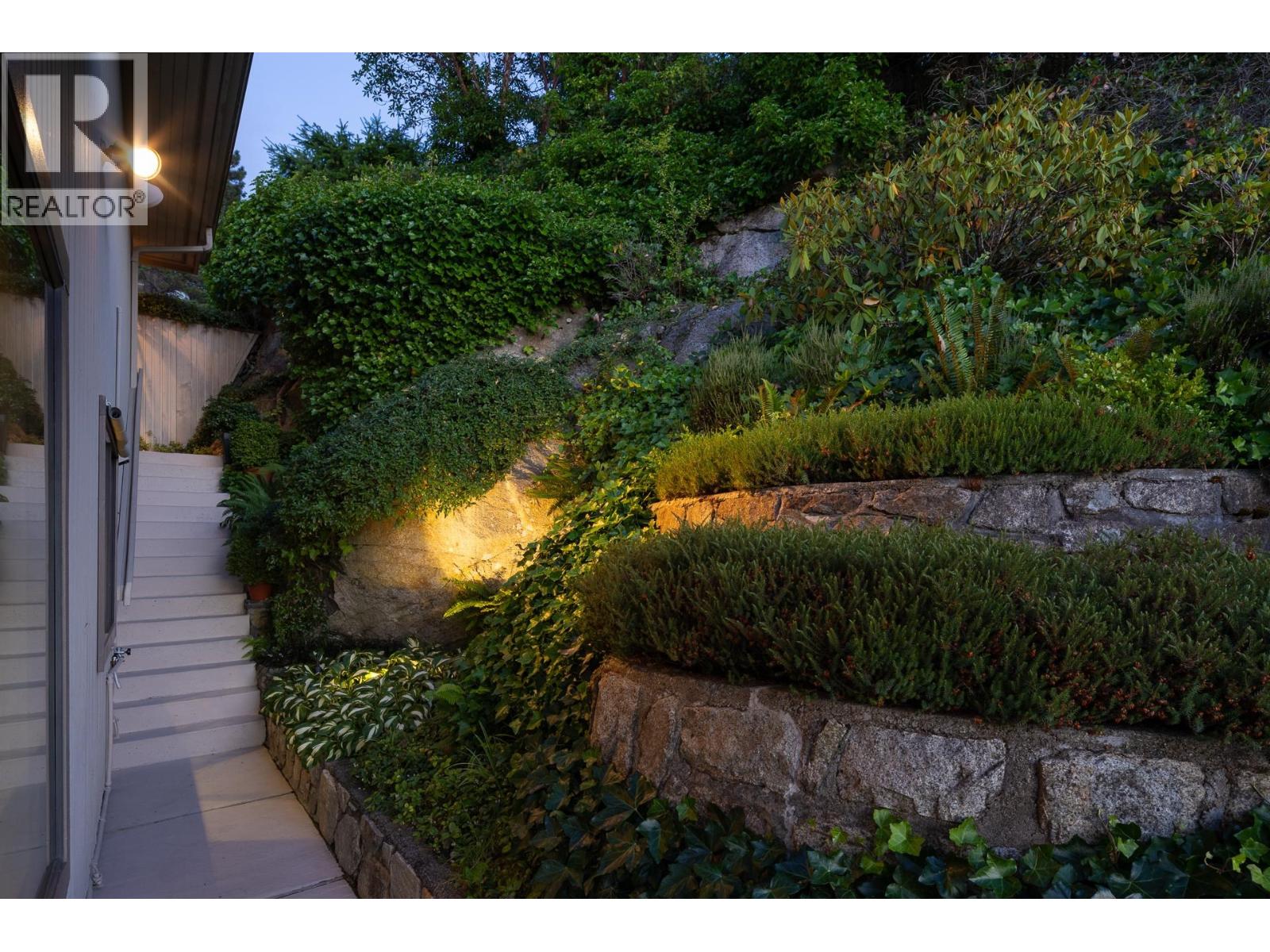 5267 ASPEN DRIVE, West Vancouver