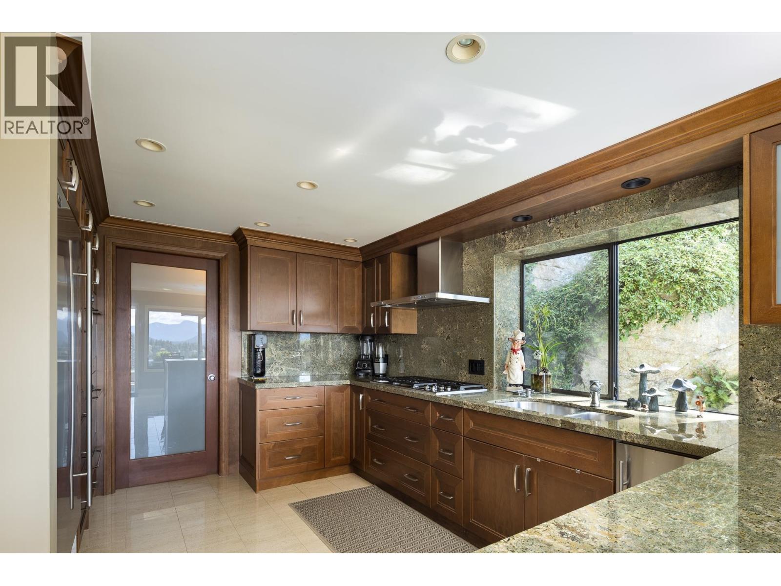 5267 ASPEN DRIVE, West Vancouver