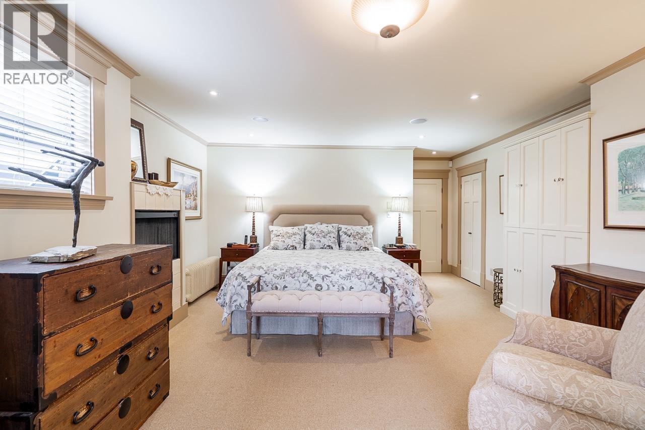 1986 W 36TH AVENUE, Vancouver