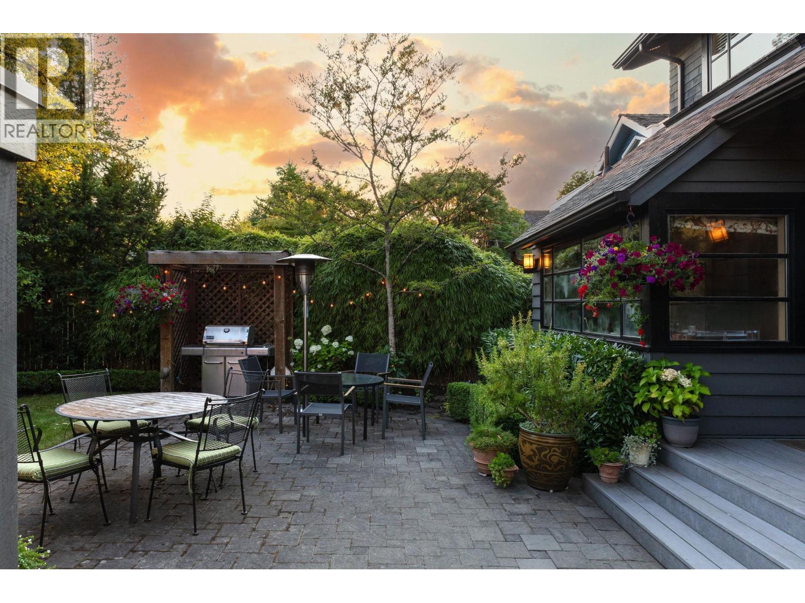 1986 W 36TH AVENUE, Vancouver