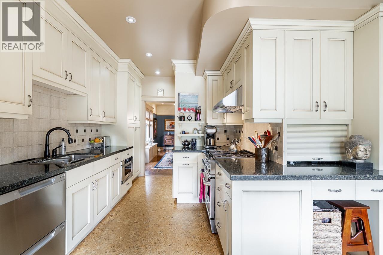 1986 W 36TH AVENUE, Vancouver