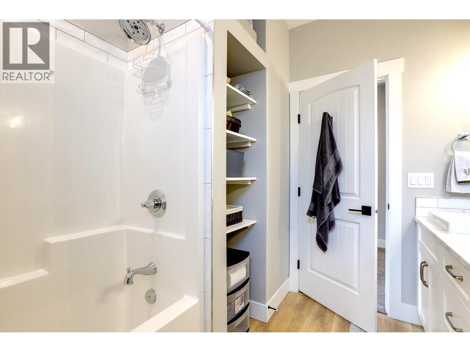  1908 39 Avenue, Vernon