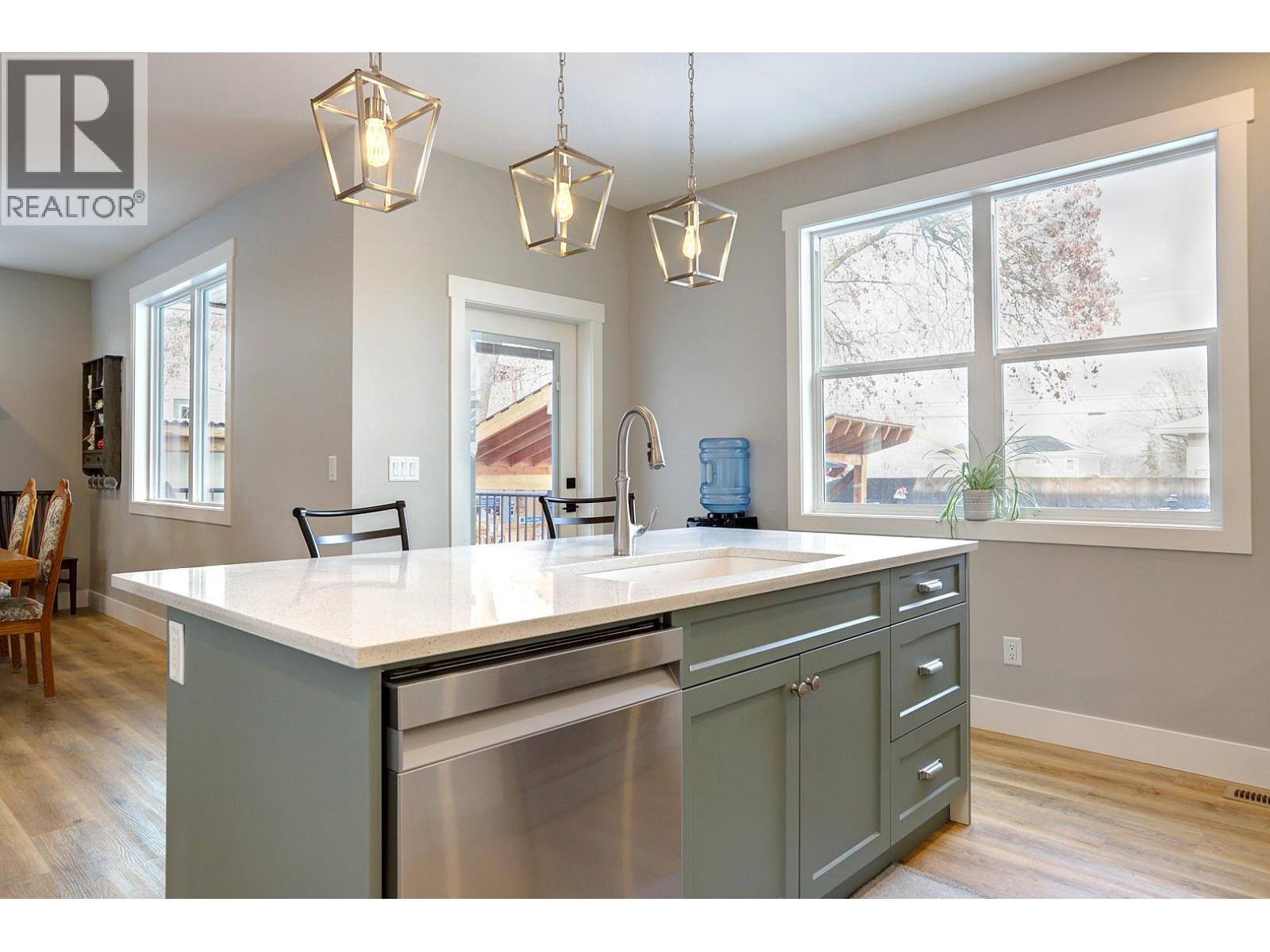  1908 39 Avenue, Vernon