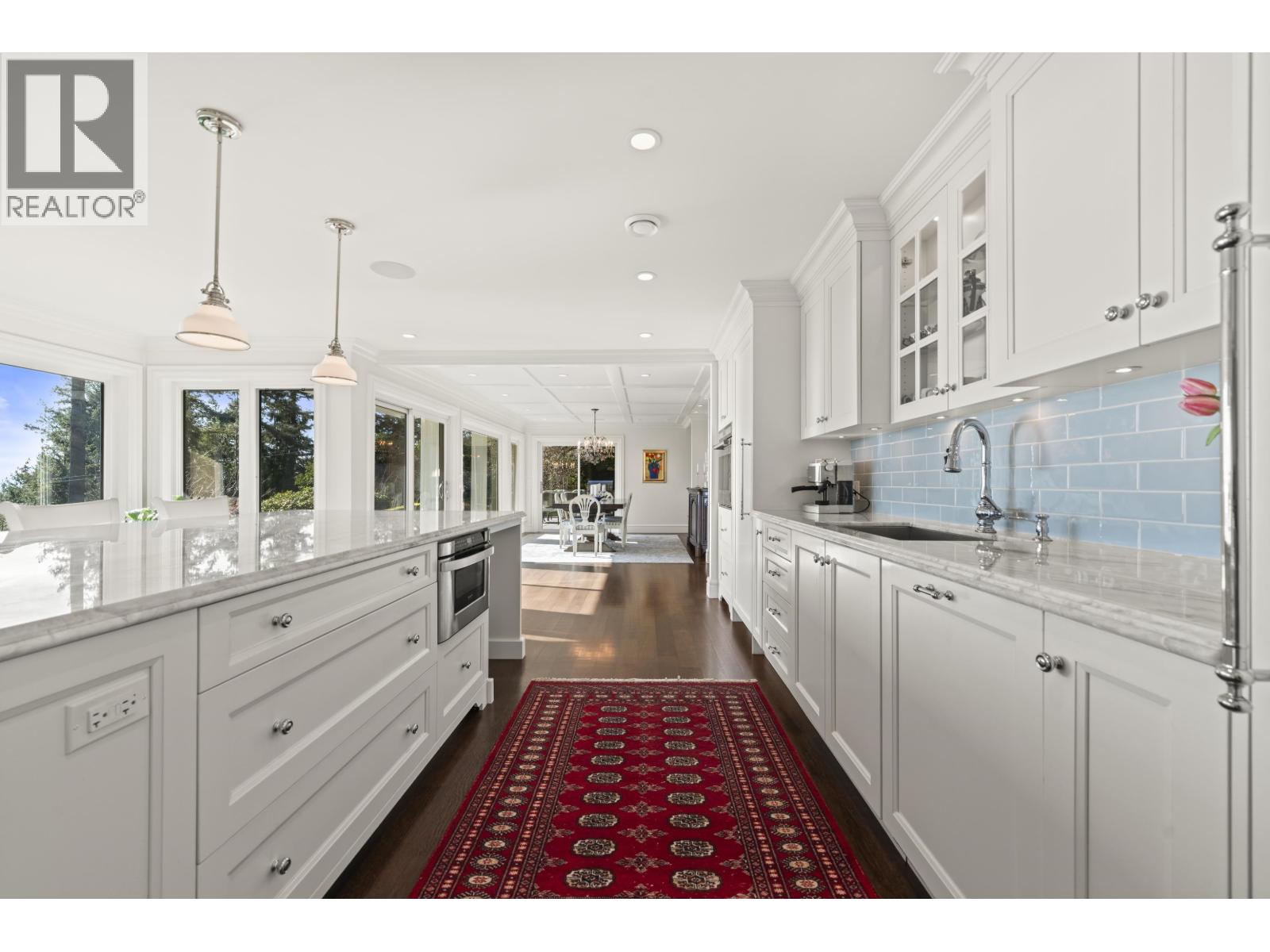 6215 OVERSTONE DRIVE, West Vancouver