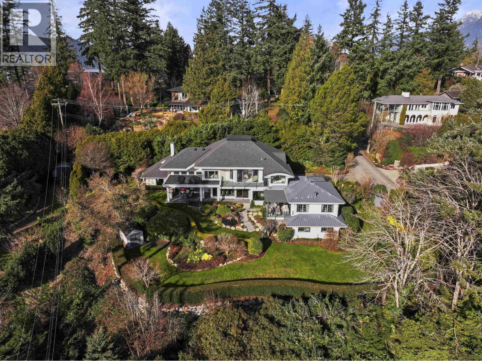 6215 OVERSTONE DRIVE, West Vancouver