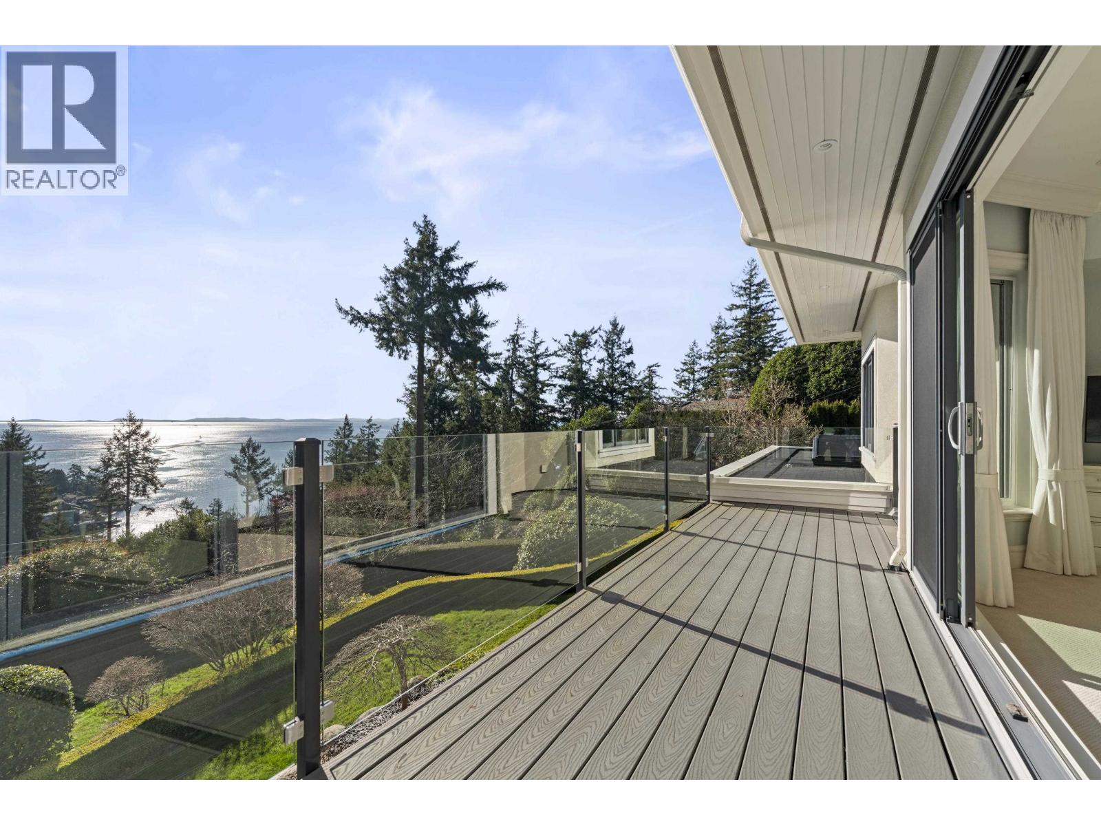 6215 OVERSTONE DRIVE, West Vancouver