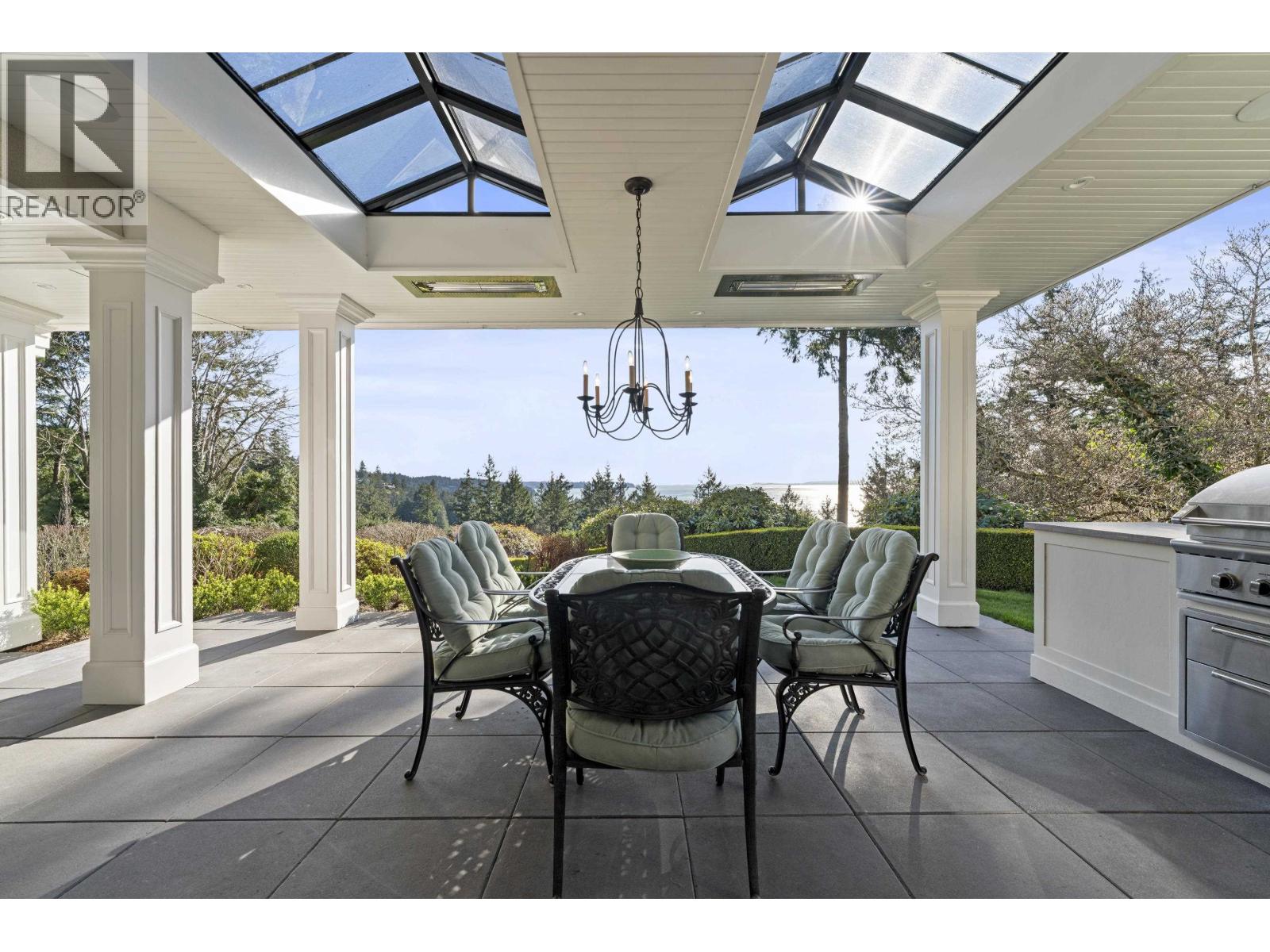 6215 OVERSTONE DRIVE, West Vancouver