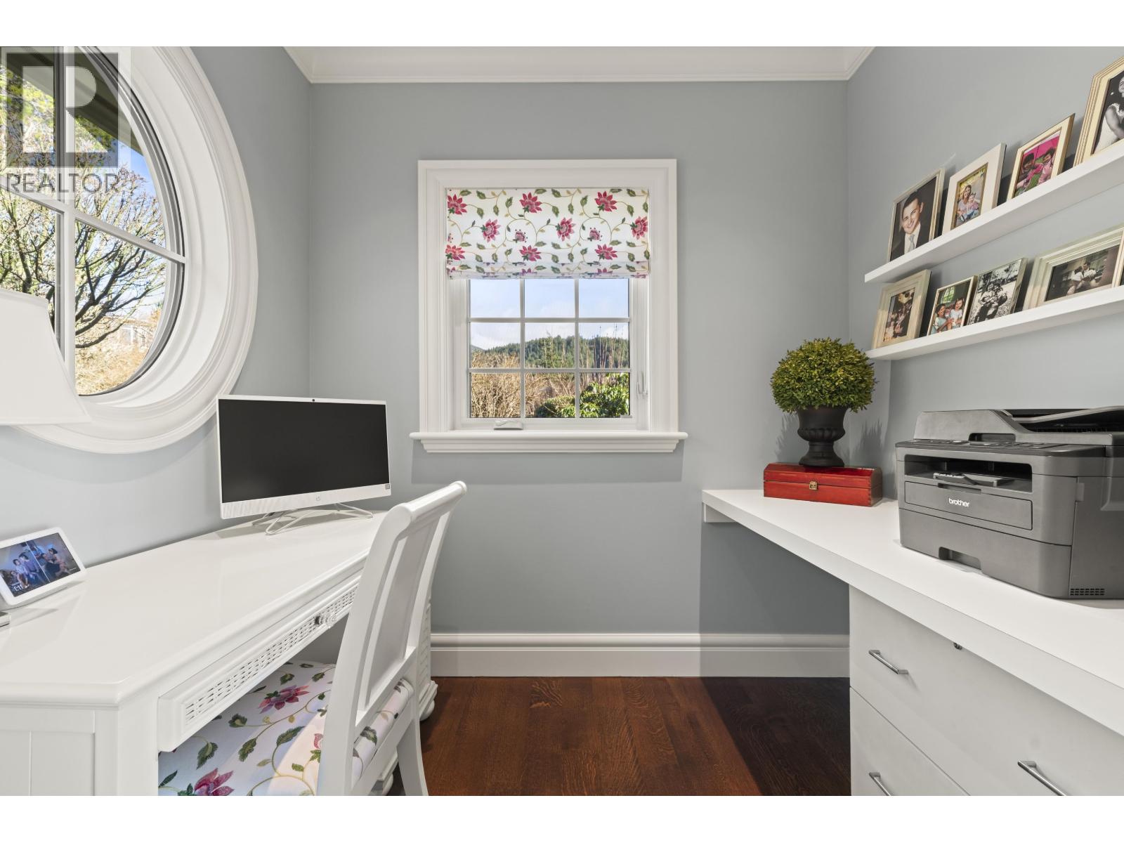 6215 OVERSTONE DRIVE, West Vancouver