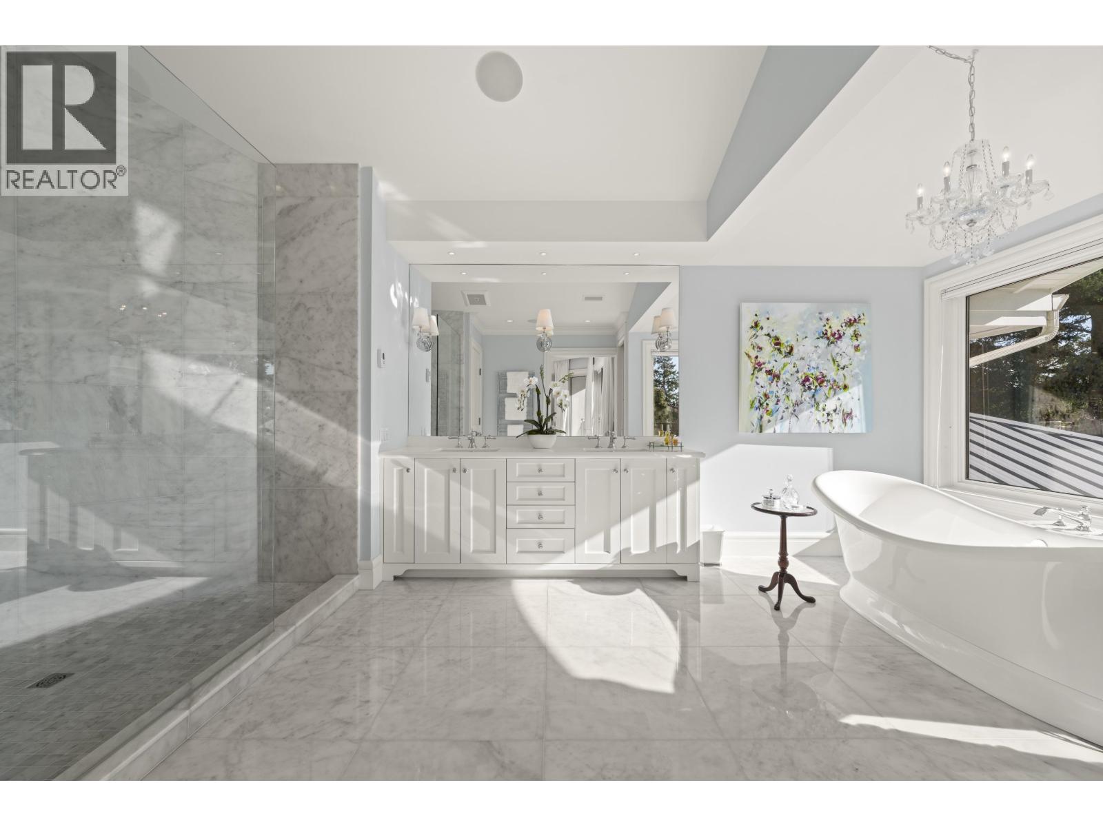 6215 OVERSTONE DRIVE, West Vancouver