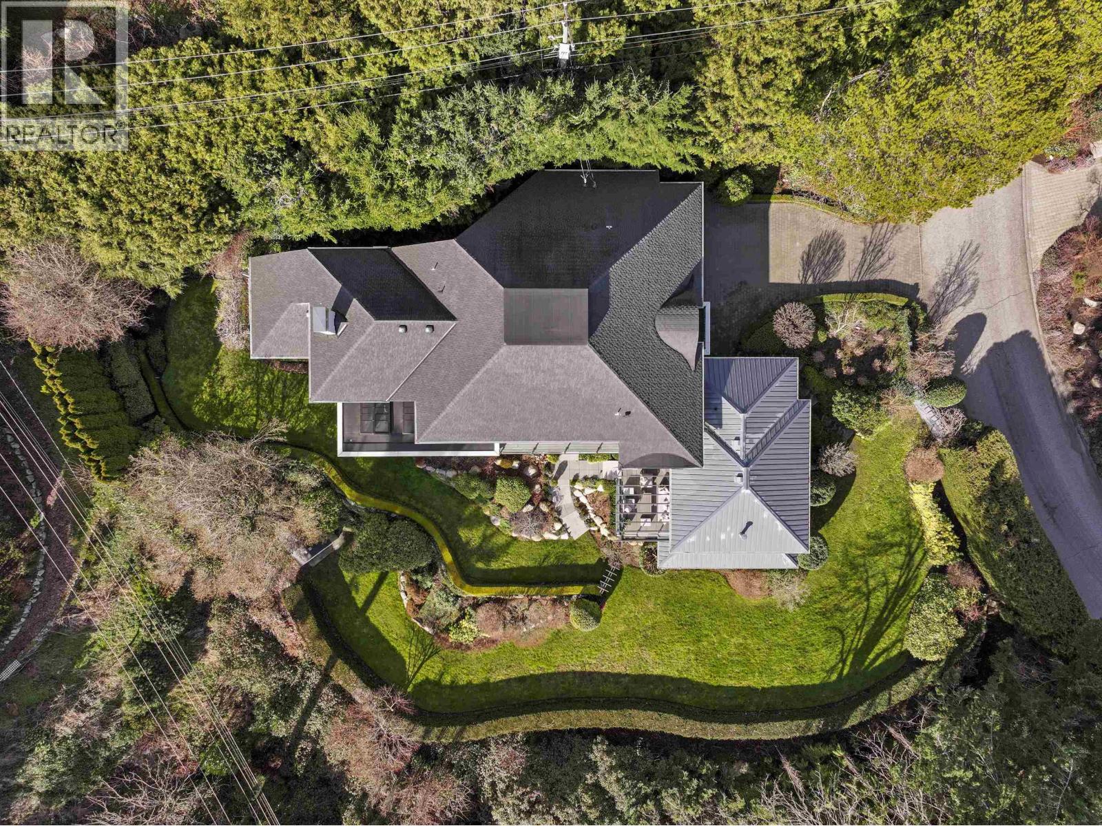 6215 OVERSTONE DRIVE, West Vancouver