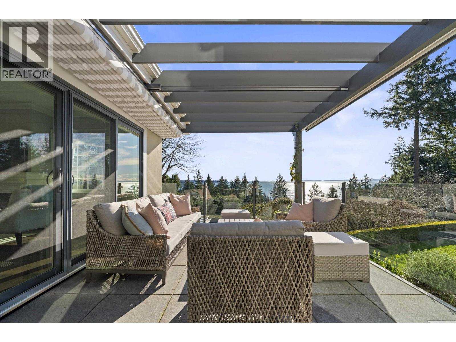 6215 OVERSTONE DRIVE, West Vancouver