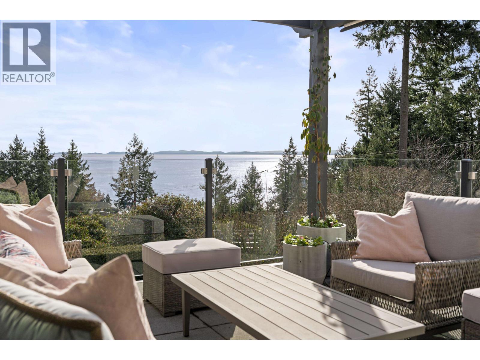 6215 OVERSTONE DRIVE, West Vancouver