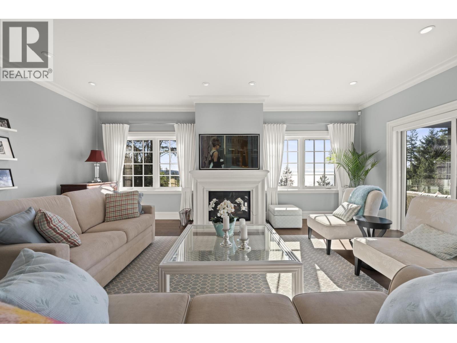 6215 OVERSTONE DRIVE, West Vancouver