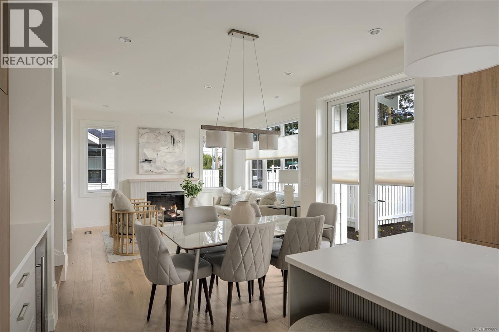 2 5032 Wesley Road, Saanich