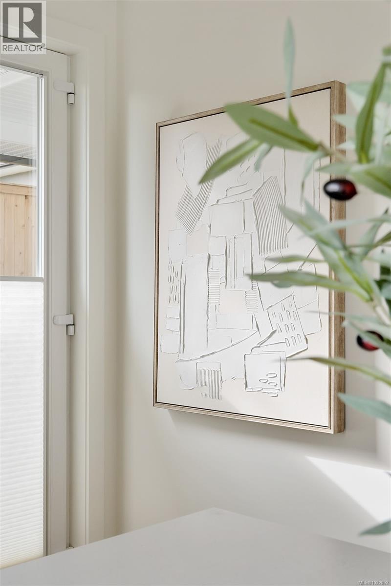 2 5032 Wesley Road, Saanich