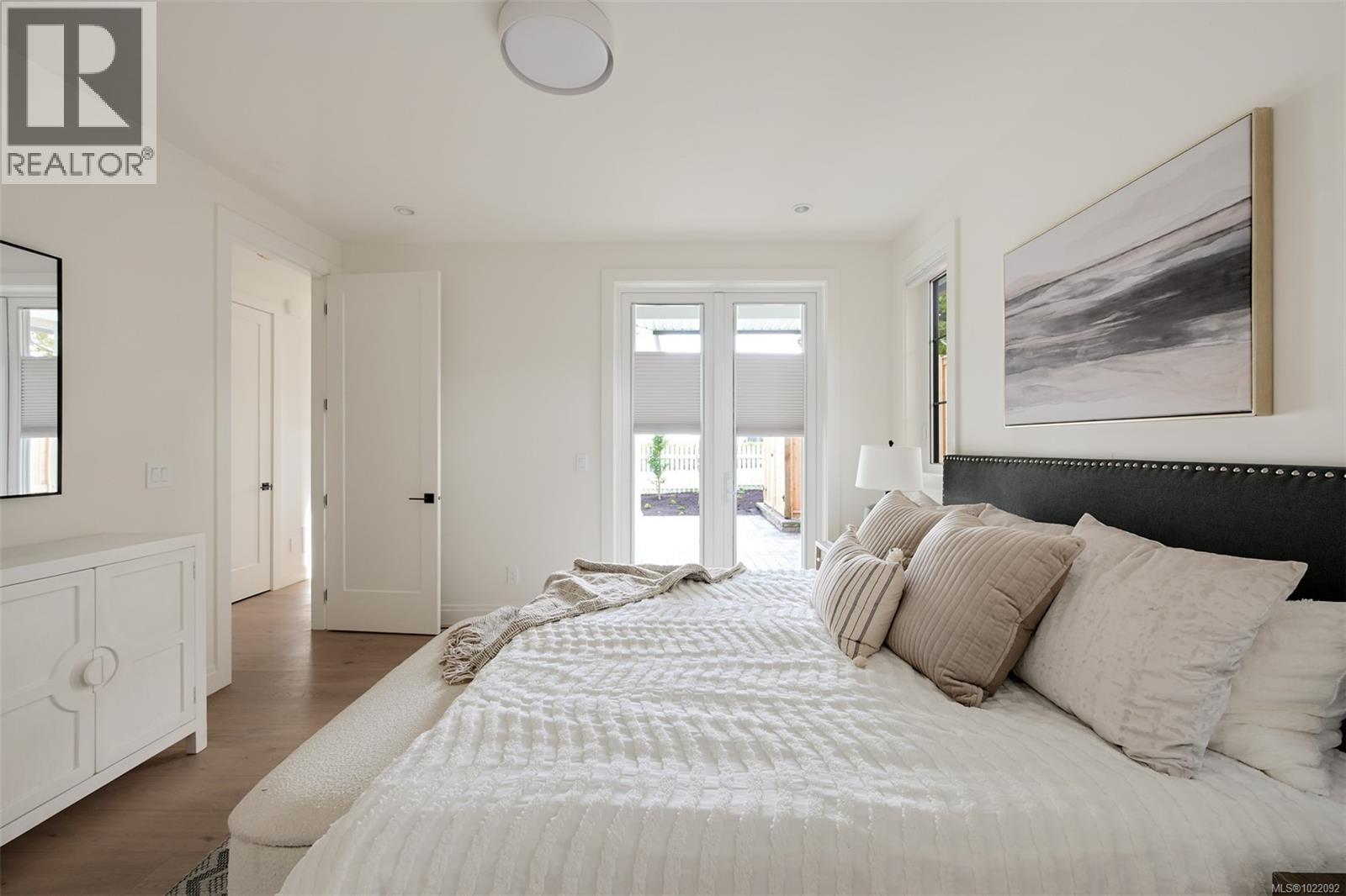 2 5032 Wesley Road, Saanich