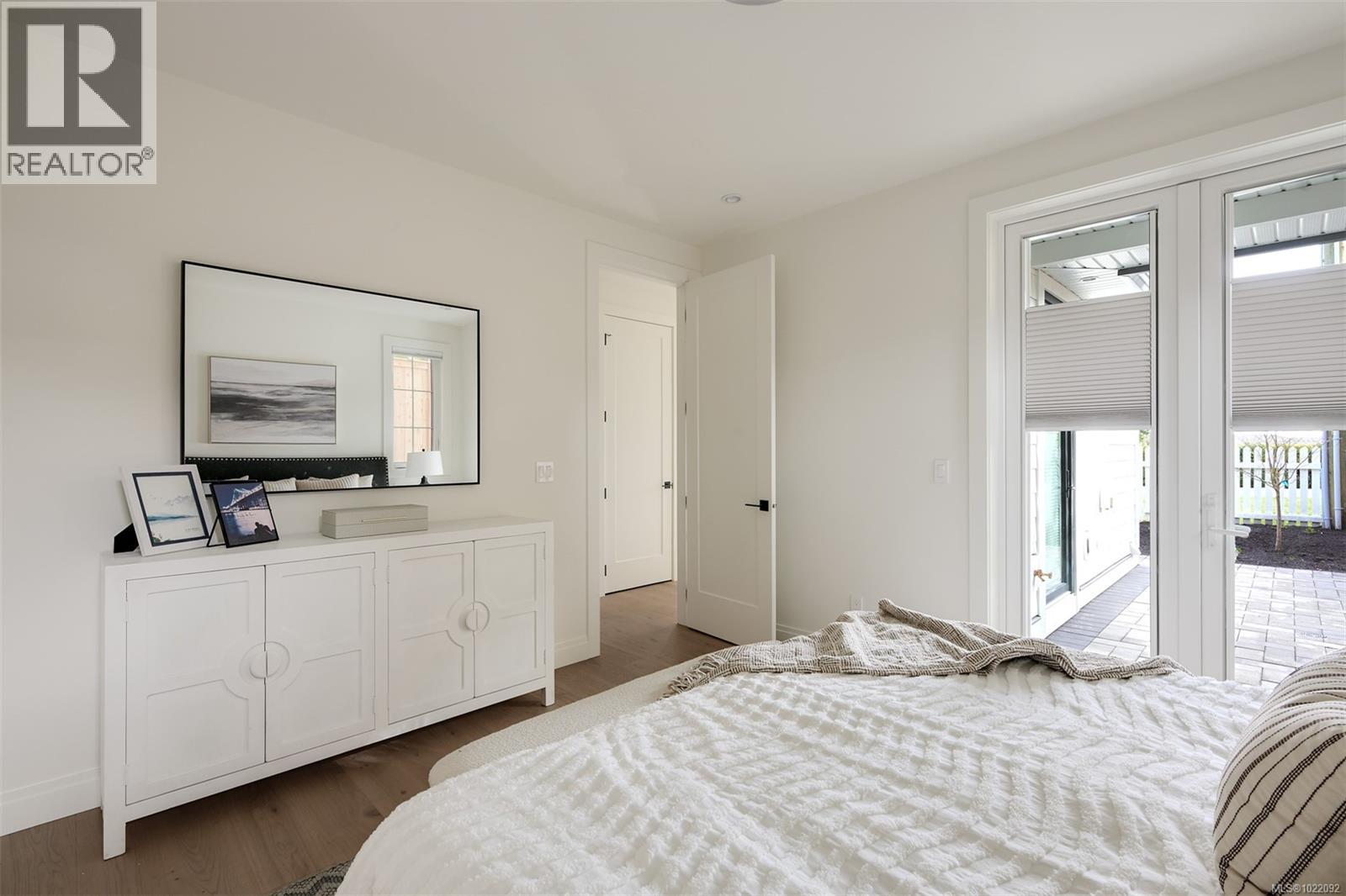 2 5032 Wesley Road, Saanich