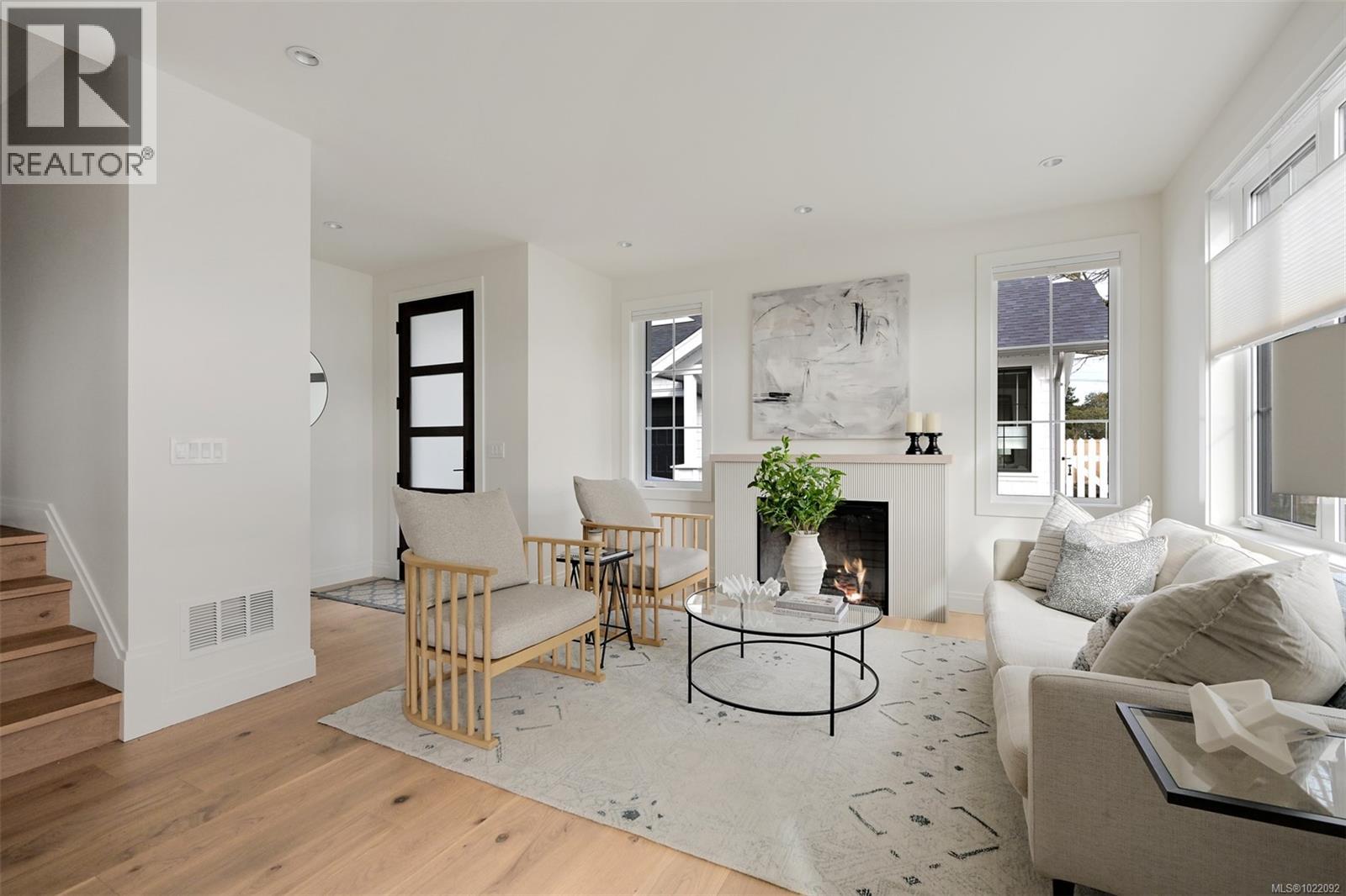 2 5032 Wesley Road, Saanich