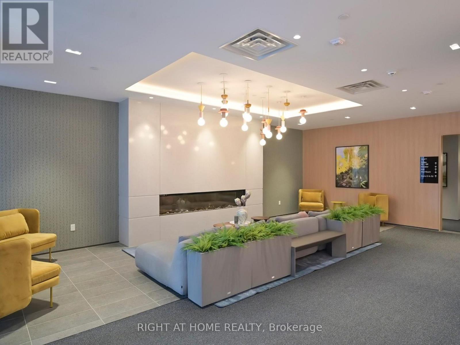 711 - 750 WHITLOCK AVENUE - Photo 2 of 36, Milton (CB Cobban), Ontario