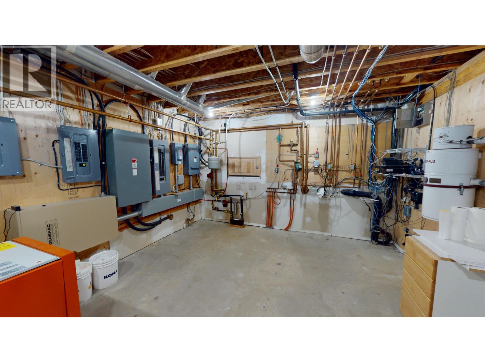 7407 JOHNSTONE ROAD - 33