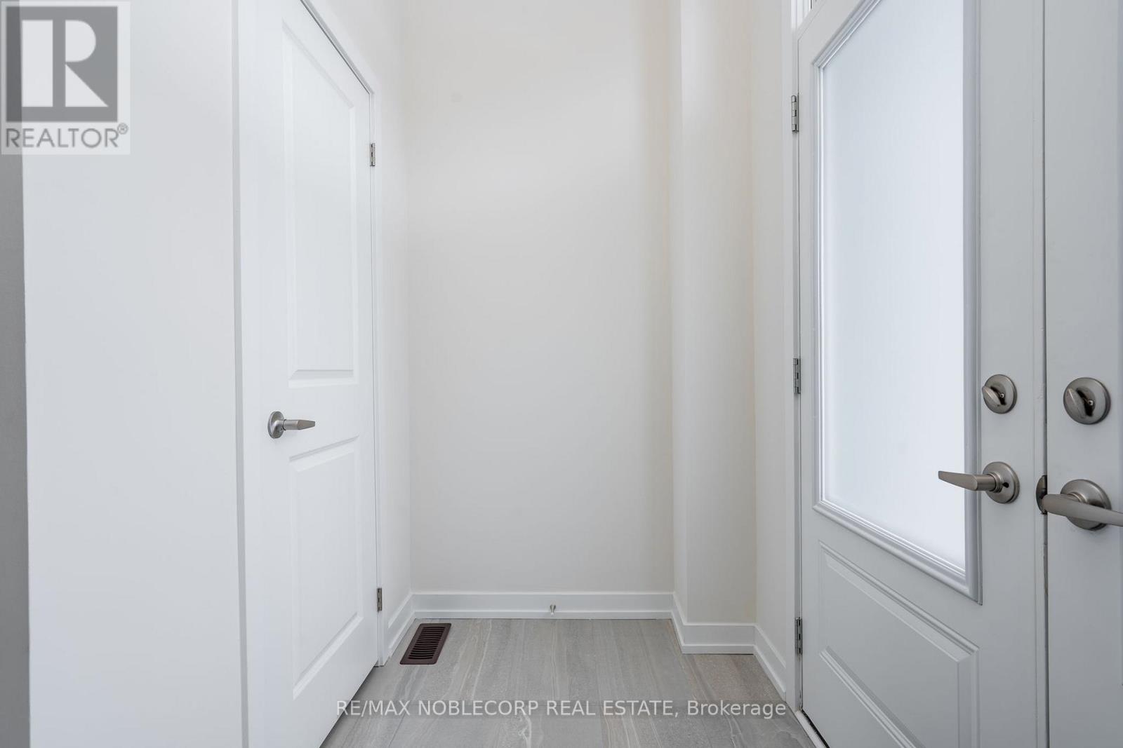 34 SINGHAMPTON ROAD - Photo 4 of 34, Vaughan (Kleinburg), Ontario