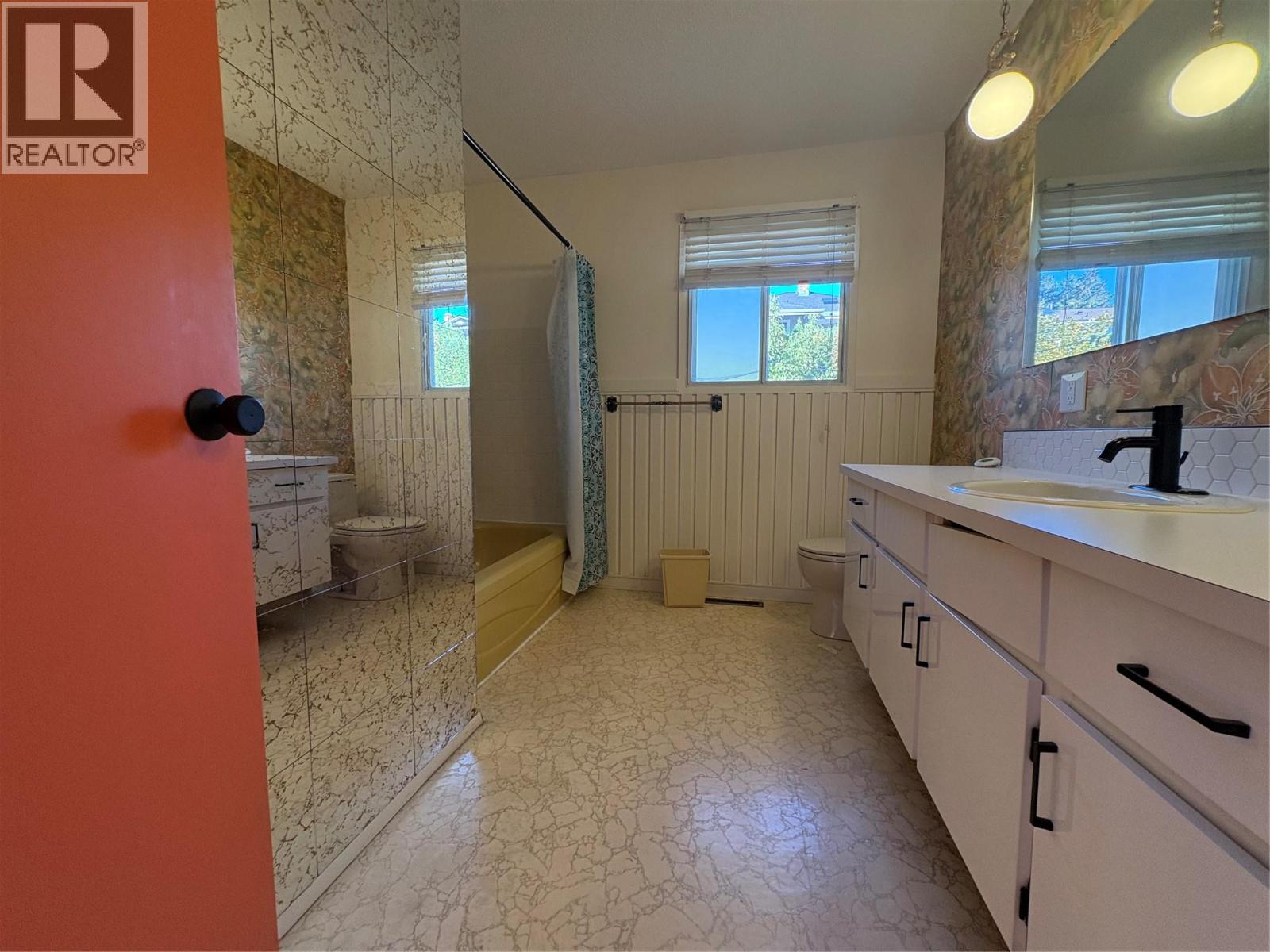 1738 Smithson Drive, Kelowna