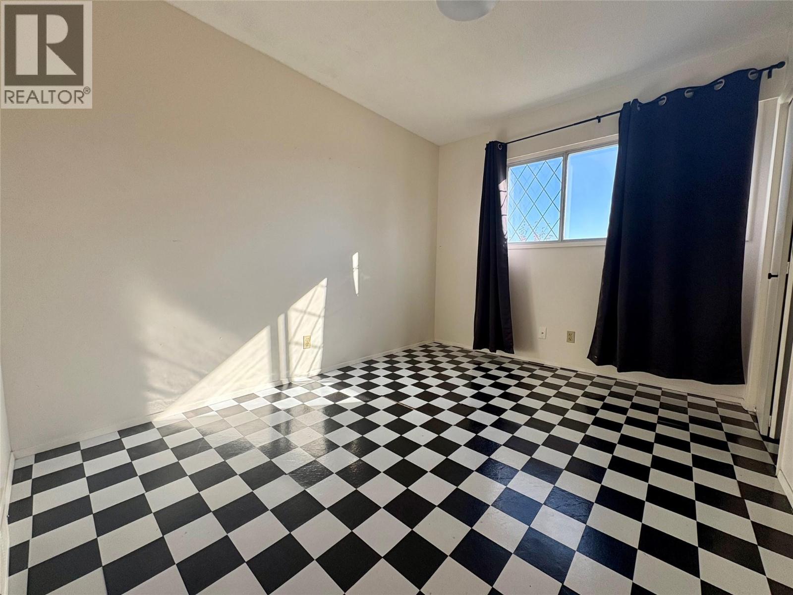 1738 Smithson Drive, Kelowna