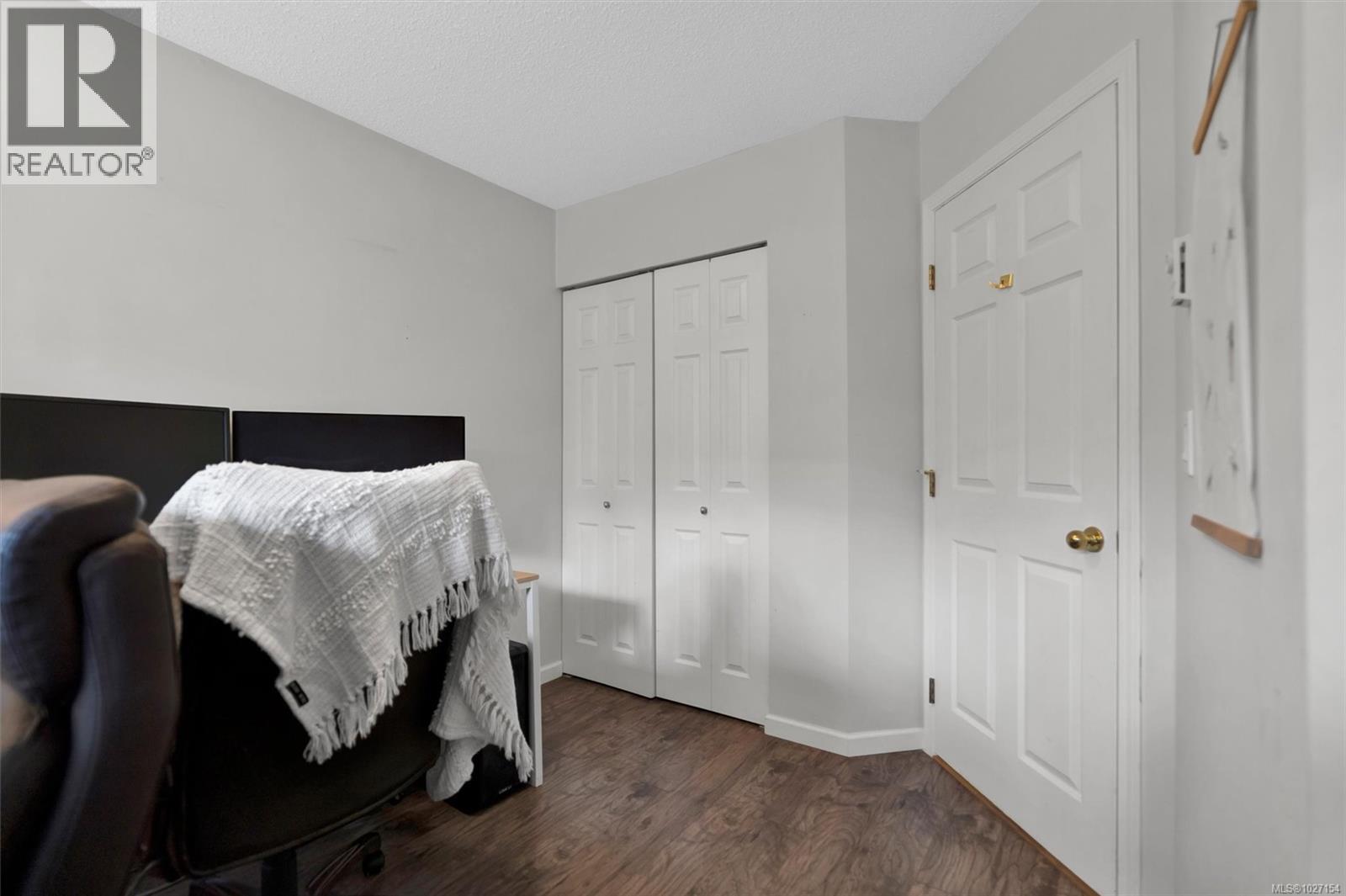 104 1201 Hillside Avenue, Victoria