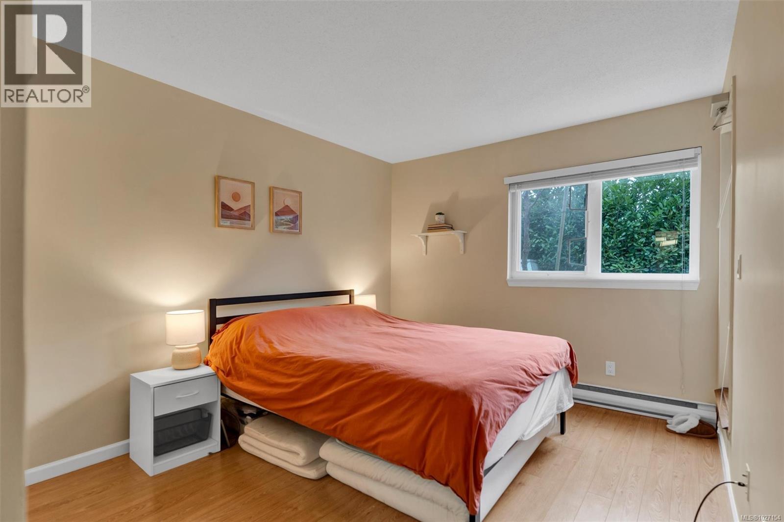 104 1201 Hillside Avenue, Victoria