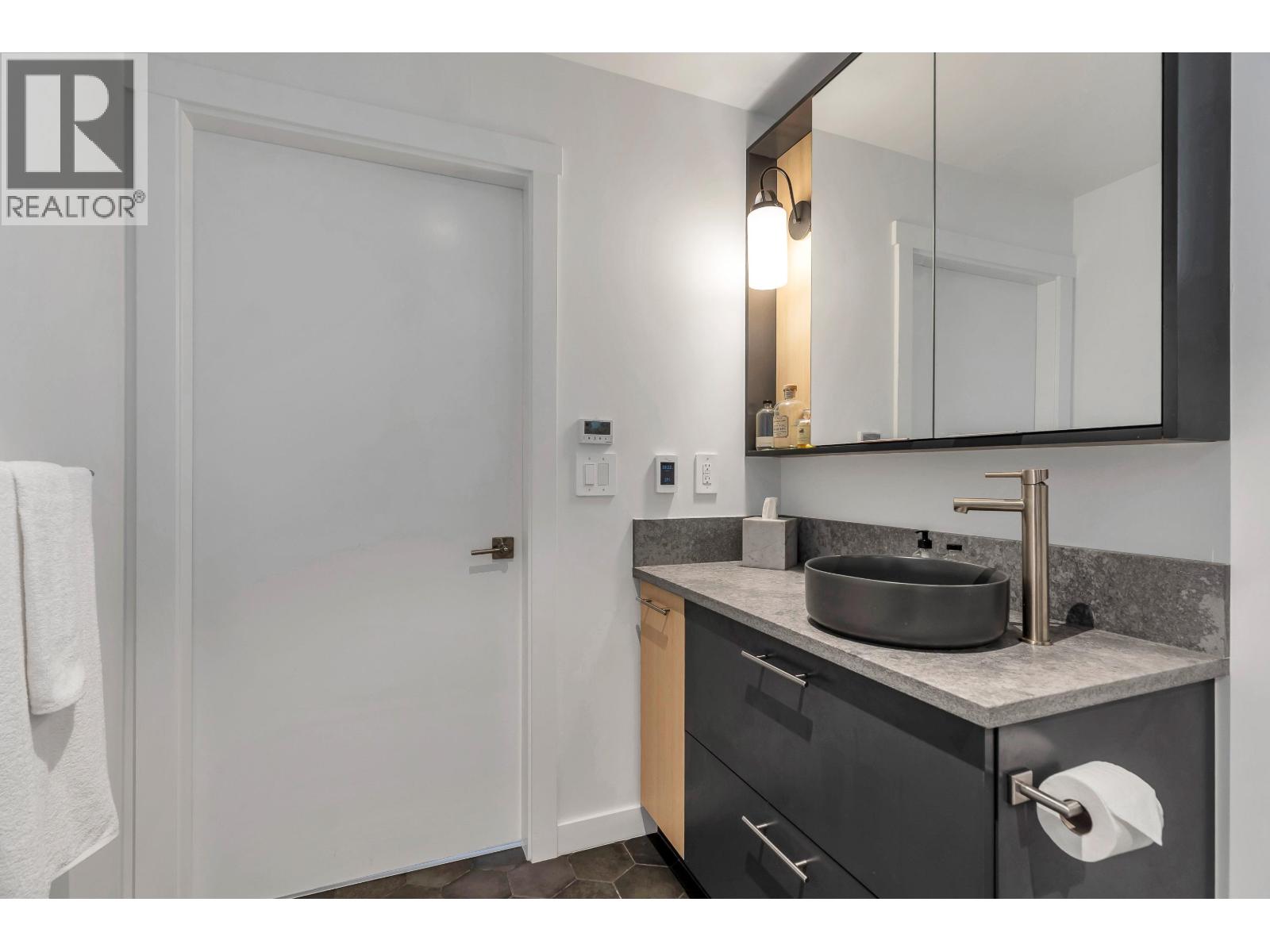 #201-251 BOUNDARY BAY Road, Delta