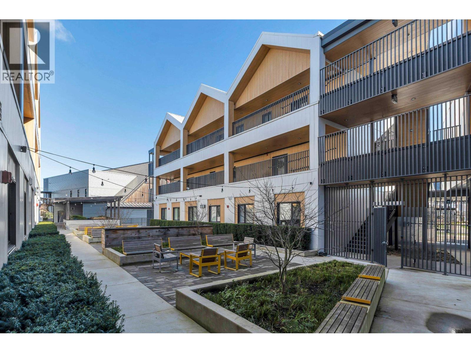 #201-251 BOUNDARY BAY Road, Delta