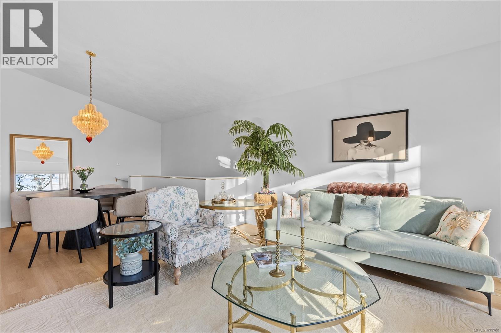 19 901 Kentwood Lane, Saanich