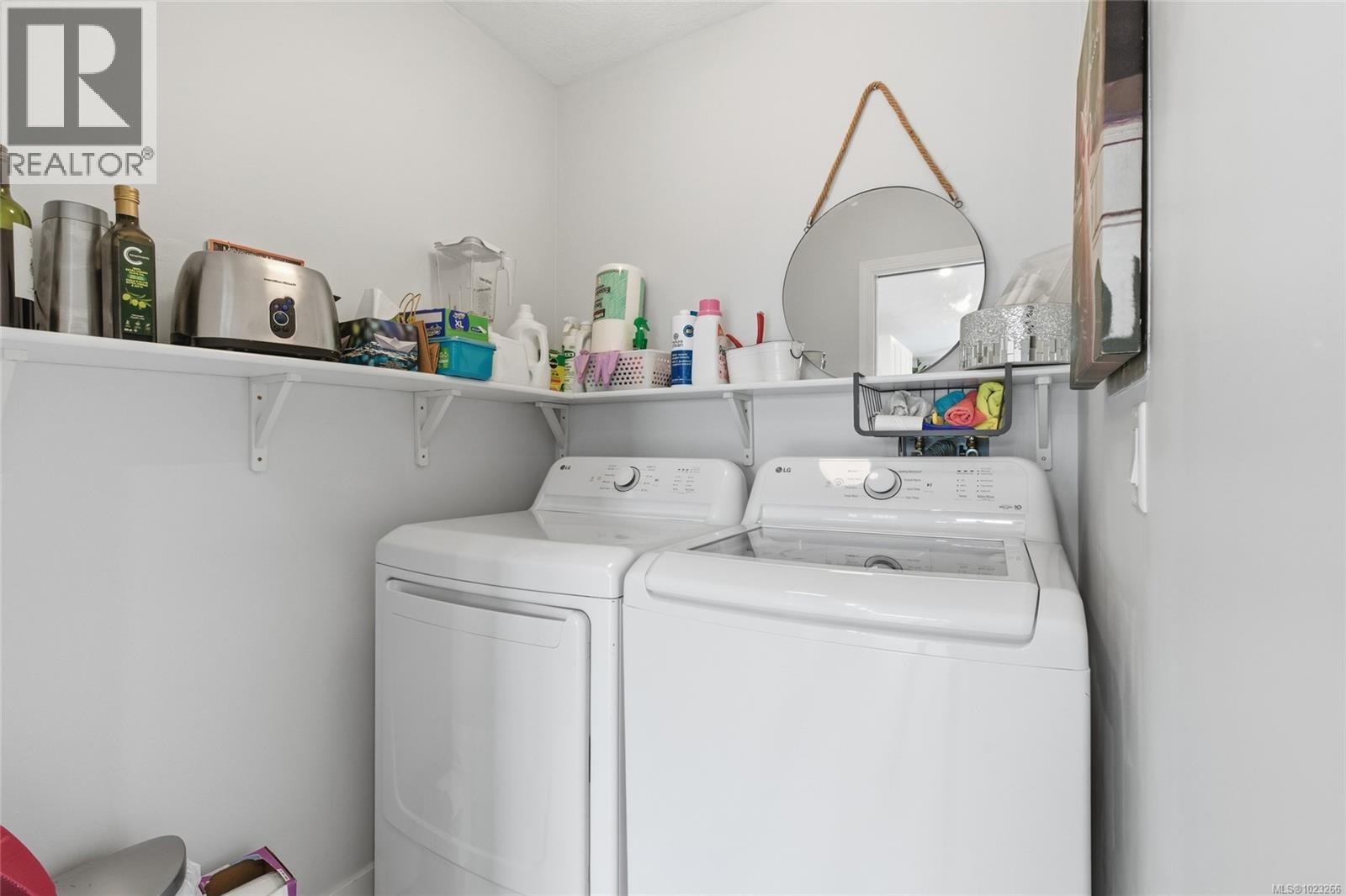 19 901 Kentwood Lane, Saanich