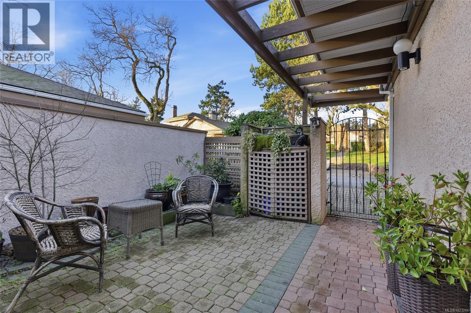 19 901 Kentwood Lane, Saanich